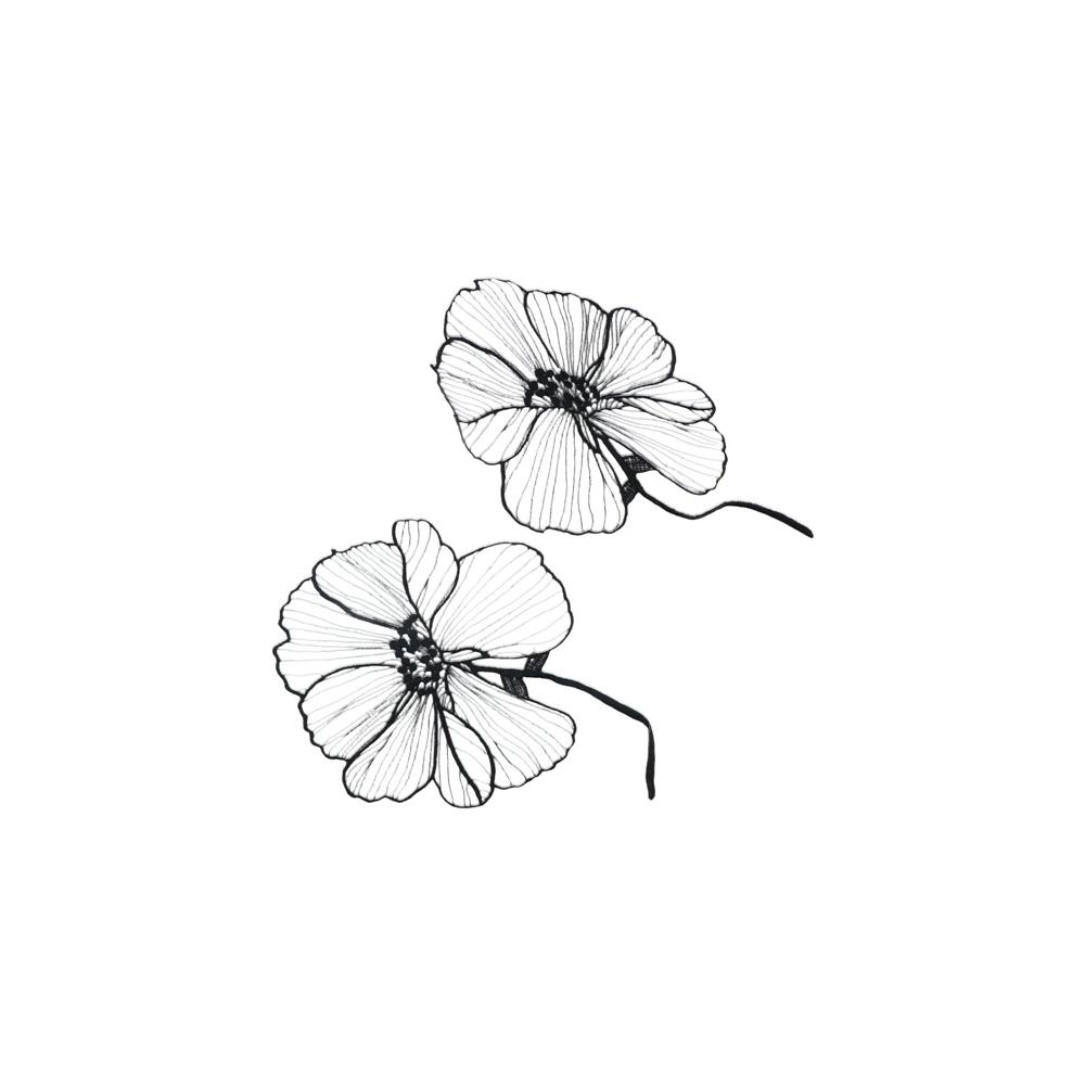 Embroidery On Black Shirt - Applicazione Ricamata a Forma di Fiore