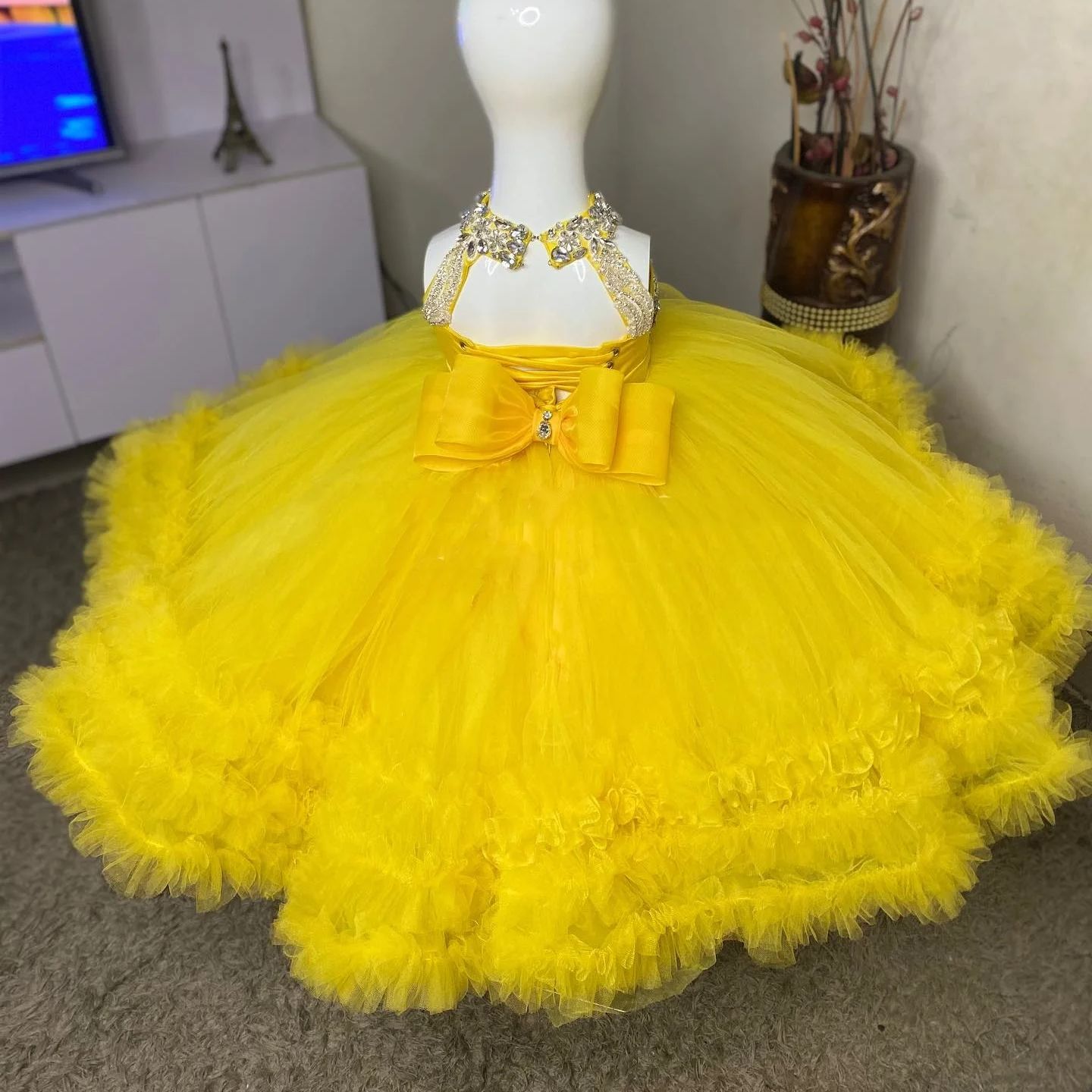 Splendido abito da ragazza di  - Embroidery Yellow Flower recensione e prezzo