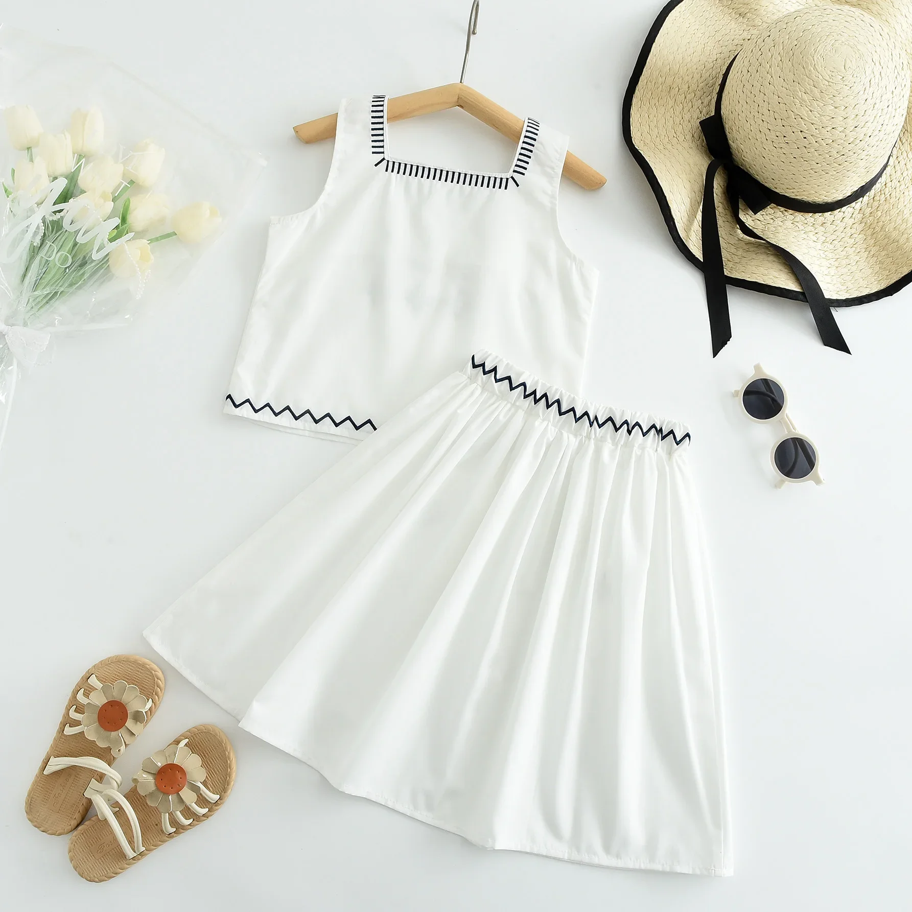 Set di abbigliamento per bambi - Embroidery Class recensione e prezzo