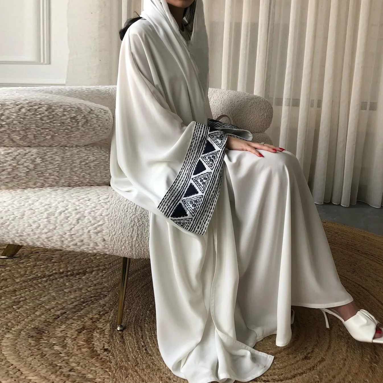 Abaya Musulmana per Donne con  - Embroidery Arabic recensione e prezzo