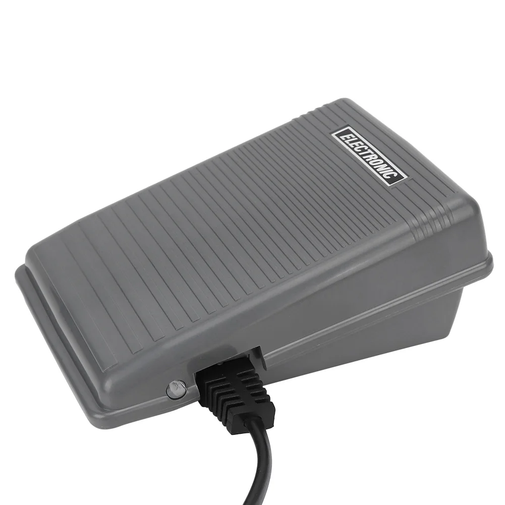 Pedale di controllo 220-240 V  - Embroidery Generator recensione e prezzo