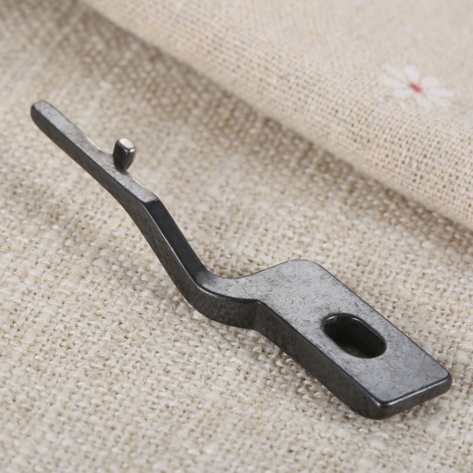 Macchina da cucire in metallo  - Embroidery Converter recensione e prezzo
