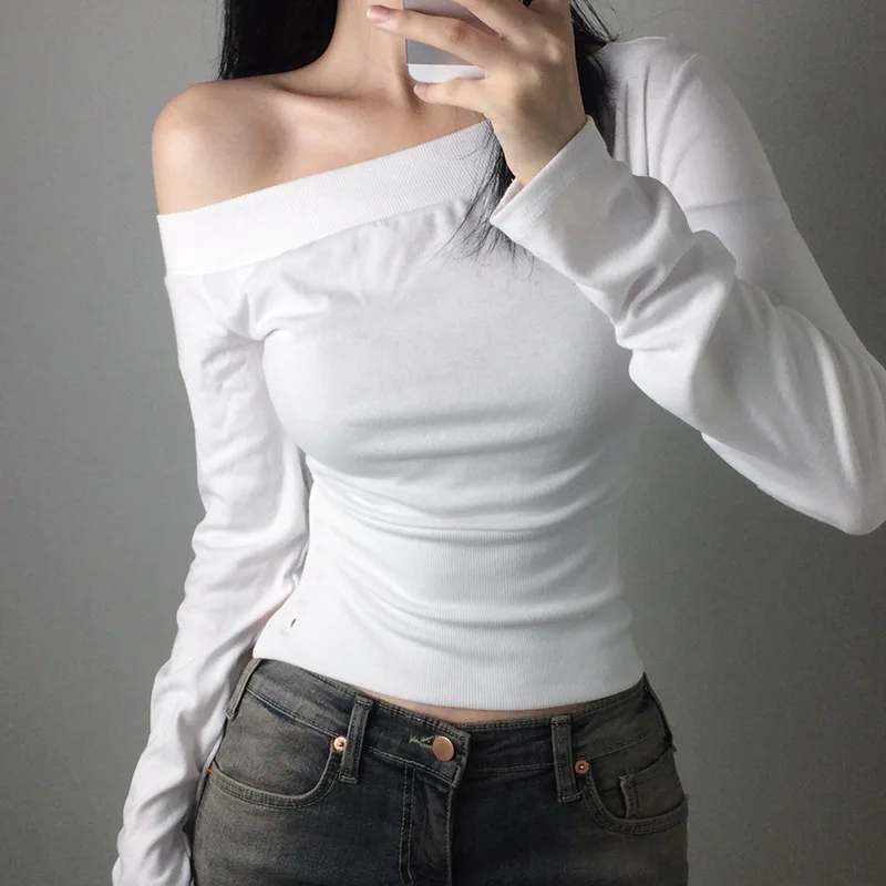 T-shirt vintage Y2K con botton - Embroidery A recensione e prezzo