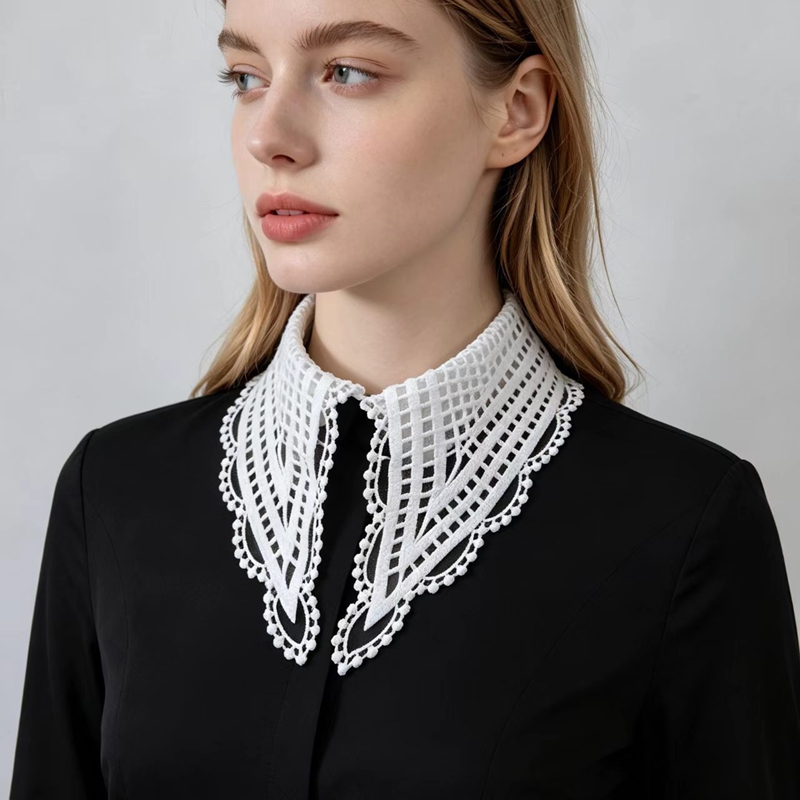 Colletto Finto Bianco da Donna - Embroidery A recensione e prezzo